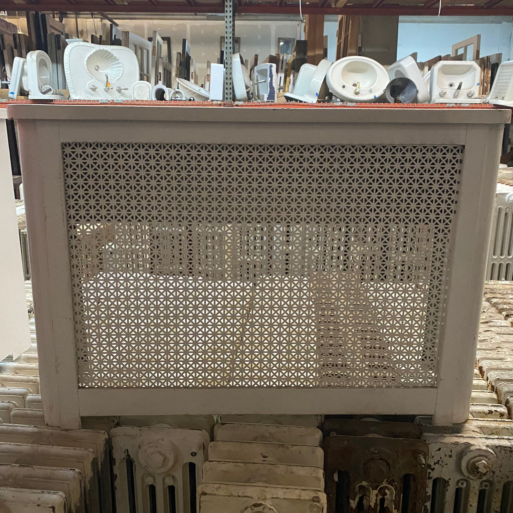 Medium sized white radiator